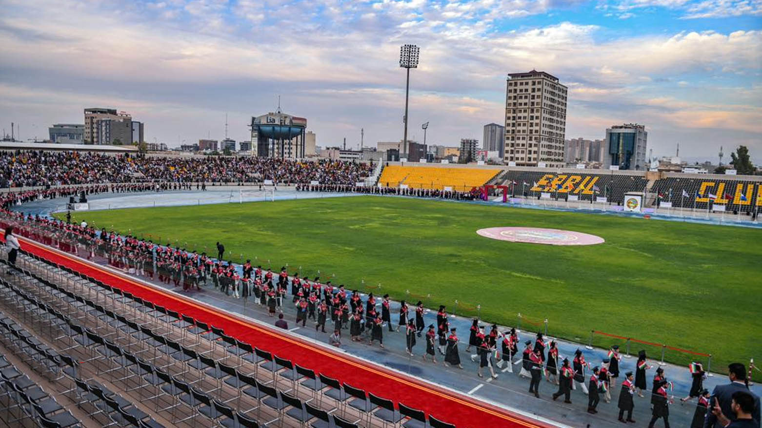 مسرور بارزاني يحضر حفل تخريج الدفعة 44 من طلبة جامعة صلاح الدين في أربيل